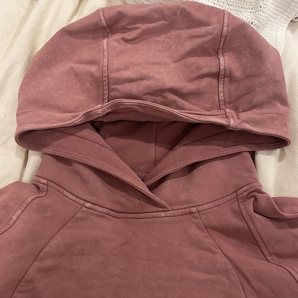 LULULEMON hoodie. Dusty rose. Size 2 - Picture 2 of 4